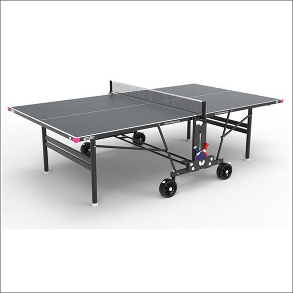 Outdoor Butterfly Spirit M4 outdoor weatherproof table tennis table has good features and a quick and easy folding system Outdoor Butterfly Spirit M4 outdoor weatherproof table tennis table has good features and a quick and easy folding system